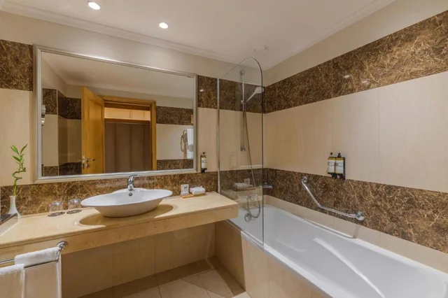 Classic, Family, Twin Beds, Sofa, Pestana Carlton Madeira 9/9