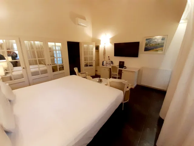 غرفة ديلوكس بشرفة في الطابق الأرضي، Auberge de Cassagne & Spa 1/7
