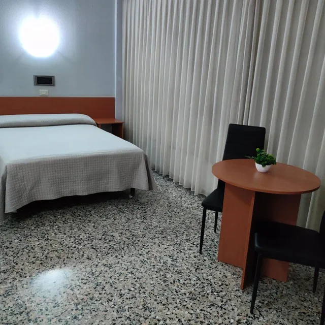 غرفة بسرير مزدوج، Cogullada 4/8