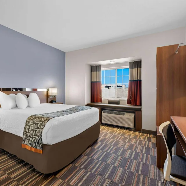 غرفة بسرير كوين بحوض استحمام لذوي الإعاقة، Microtel Inn And Suites By Wyndham Sweetwater 3/10