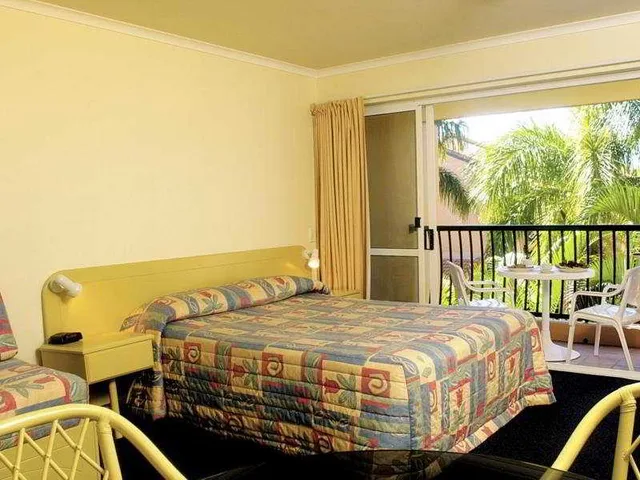 غرفة بسرير كينج، Oaks Sunshine Coast Oasis Resort 1/1