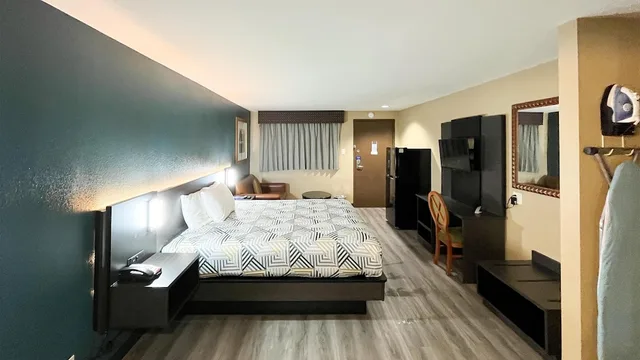 جناح بسرير كينج وسريرين كوين، Motel6 Snyder, TX 1/4