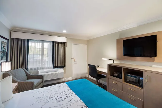 غرفة بسرير كينج لذوي الإعاقة، Best Western Woodland Hills Inn 3/4