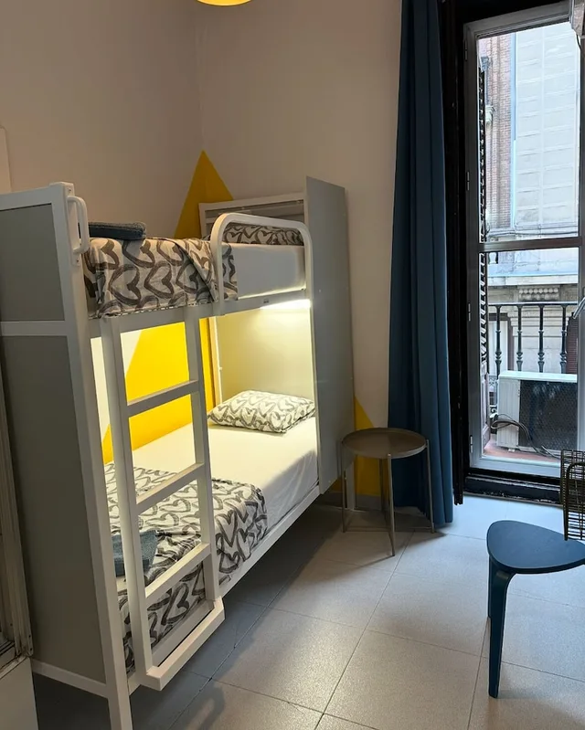 غرفة بسريرين منفصلين بحمام مشترك، Barbieri Sol Hostel 2/2