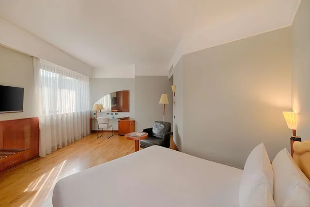 Superior, Double or Twin Bed, Xl، NH Milano Machiavelli 2/7