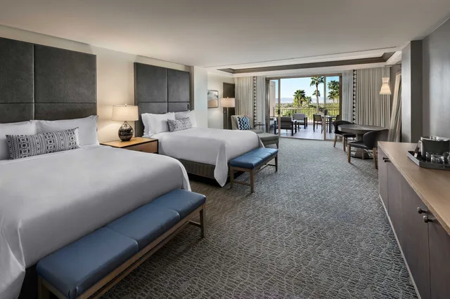 غرفة بسريرين كوين، The Phoenician A Luxury Collection Resort 1/6
