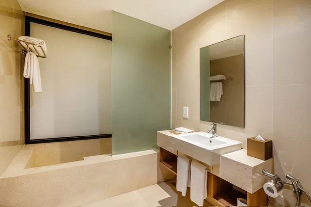 Deluxe Pool Suite, Cross Vibe Paasha Atelier Bali Kuta 6/7