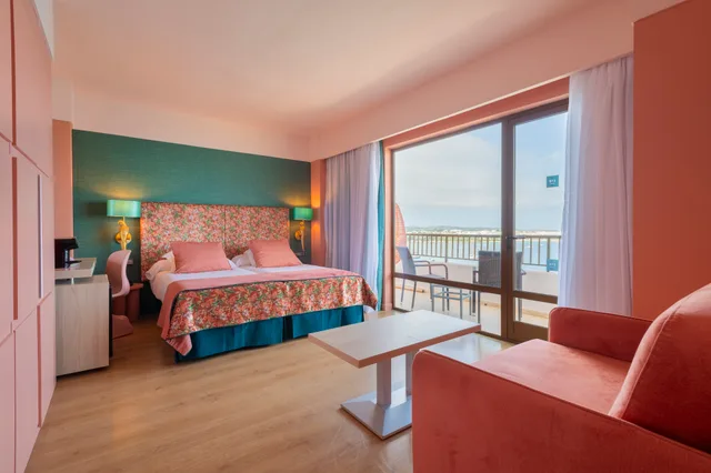 غرفة ديلوكس بسرير كوين، NYX Hotel Ibiza - Adults Only 3/9