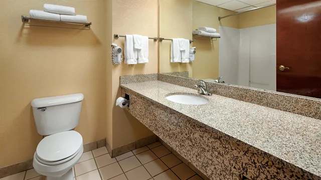 غرفة قياسية بسريرين كوين، Best Western Of Wise 5/7
