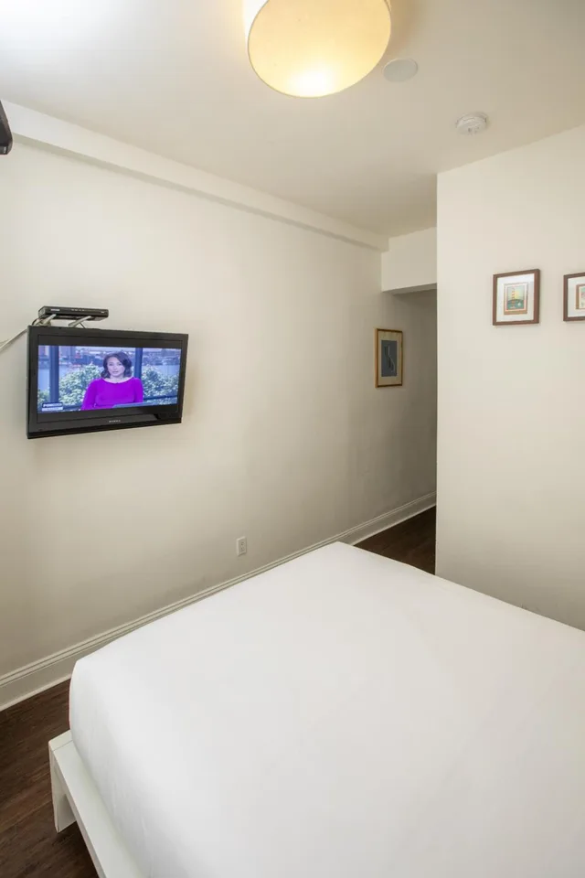 غرفة اقتصادية بسرير مزدوج، Edwardian Hotel 4/10