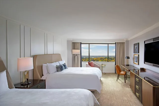 غرفة بسريرين كوين بحوض استحمام لذوي الإعاقة، Jw Marriott Atlanta Buckhead 2/8