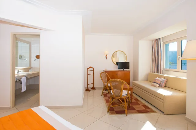 Bungalow, Queen Bed, Water Front، Iberostar Selection Creta Marine 4/7