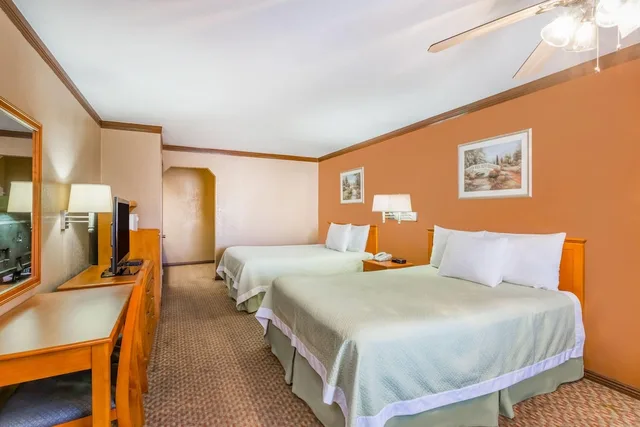 غرفة قياسية بسريرين كوين، Days Inn By Wyndham Bishop 9/10