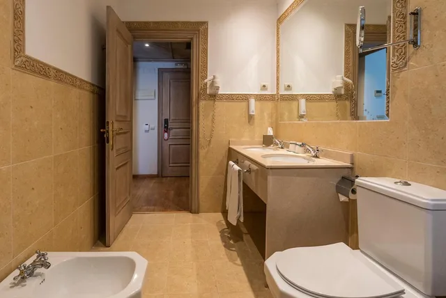 غرفة بسرير مزدوج بإطلالة على البحر، Agh Estepona 7/7