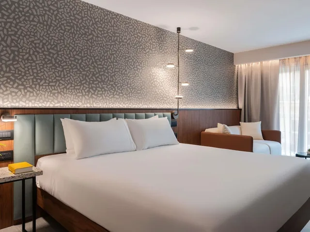 Standard, Double Bed, Sofa, Novotel Malta Sliema 1/7