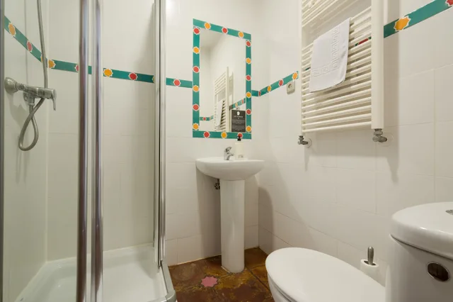سكن مشترك مختلط بستة أسرّة، Oasis Backpackers Hostel Granada 5/5