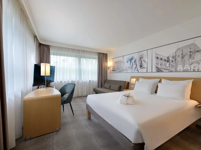 غرفة تنفيذية بسرير مزدوج مع أريكة، Novotel Aachen City Hotel 3/10