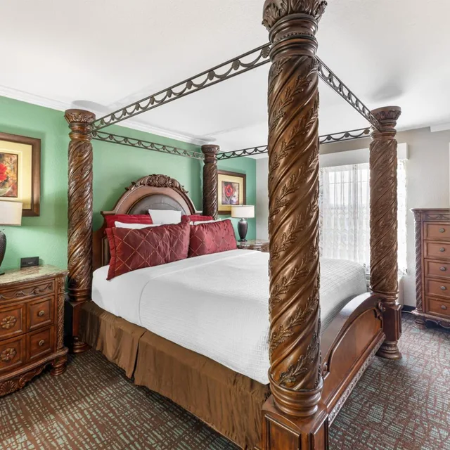 Royal, Suite, King Bed, Hot Tub, Best Western Plus Georgetown Inn and Suites 2/6