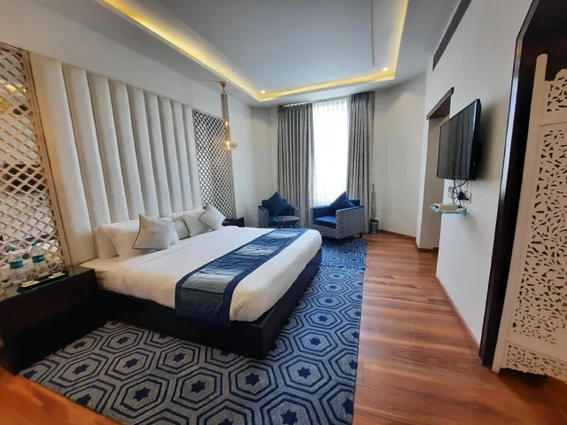 جناح، Hotel Natraj 2/2