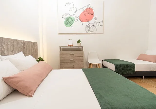 غرفة ثلاثية بسرير كينج وسرير فردي، Botanica Casa Hotel 4/6