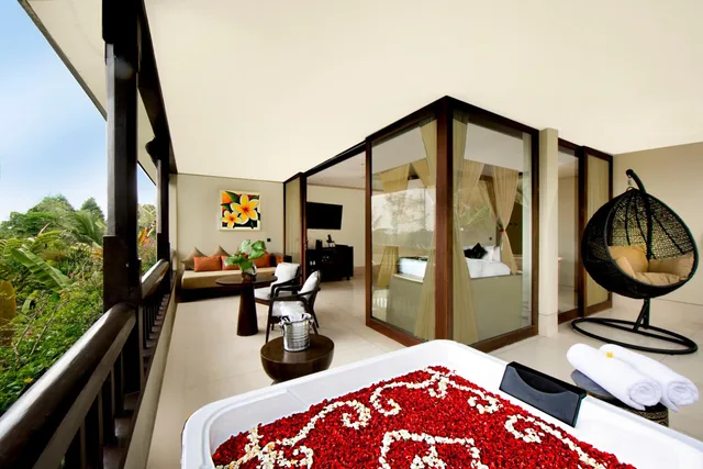 Royal, Sunset, Panoramic, Suite, Hot Tub, Corner، Nandini Jungle by Hanging Gardens 2/6