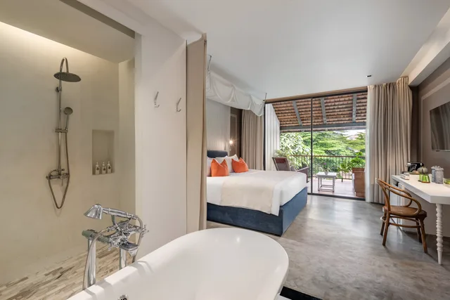 غرفة ديلوكس بإطلالة على النهر بشرفة، Sala Lanna Chiang Mai Hotel 5/6