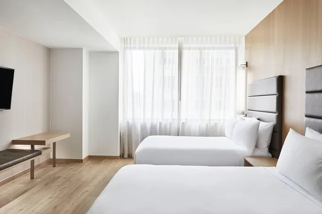غرفة بسريرين مزدوجين لذوي الإعاقة، Ac Hotel By Marriott Houston Downtown 2/3