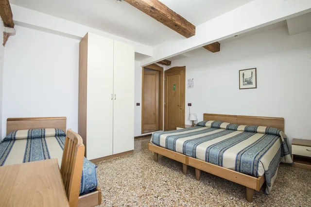 غرفة ثلاثية بسرير مزدوج وسرير فردي، Casa Sant Andrea 1/3