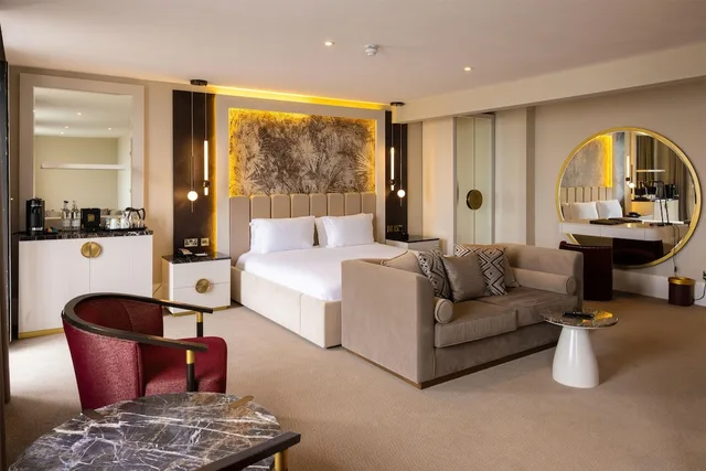 جناح جونيور بسرير كينج، Dover Marina Hotel & Spa, Tapestry Collection by Hilton 3/4