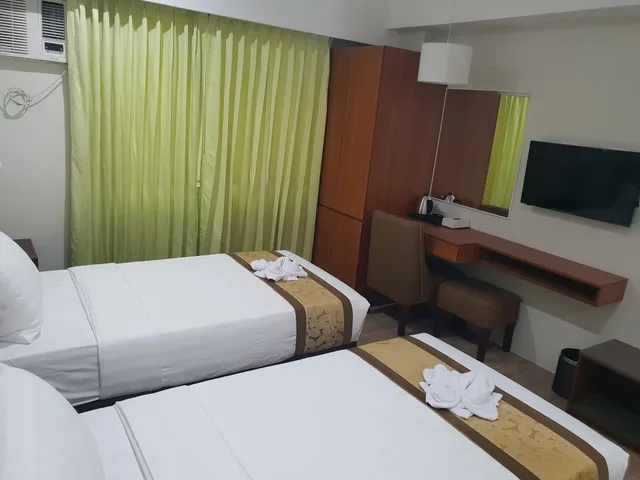 Deluxe, Twin Beds, Fleur De Liz Tagbilaran 8/9