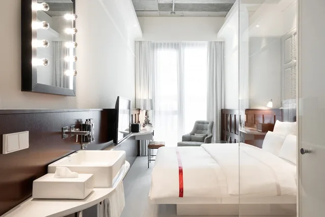 Ruby Lilou Hotel Marseille by IHG، Marseille 03 6/42