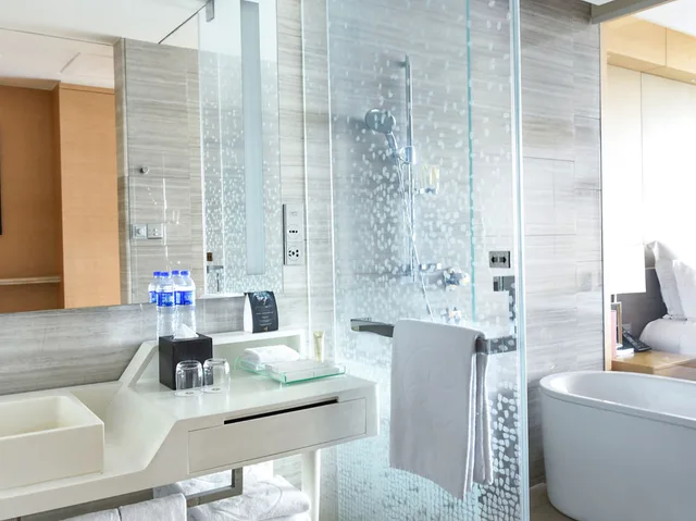 Club, Executive, Twin Beds, Langham Place Hotel Guangzhou 9/10