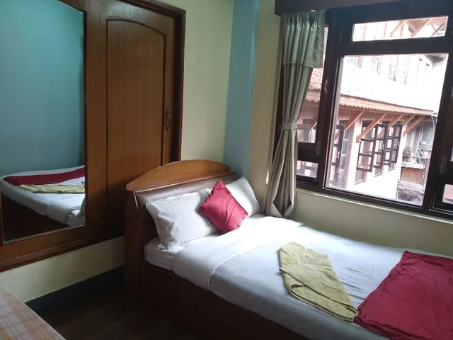 1 Bedroom, Standard, Single, Queen Bed, Courtyard View, Courtyard Area، Golden Gate Guest House 2/2