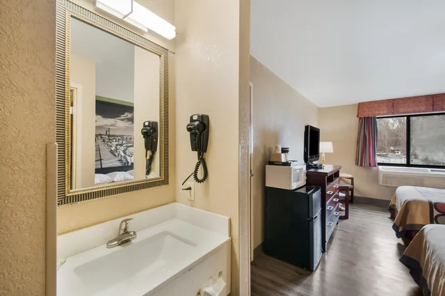 غرفة بسرير كينج، Red Carpet Inn-Indian Head 5/5