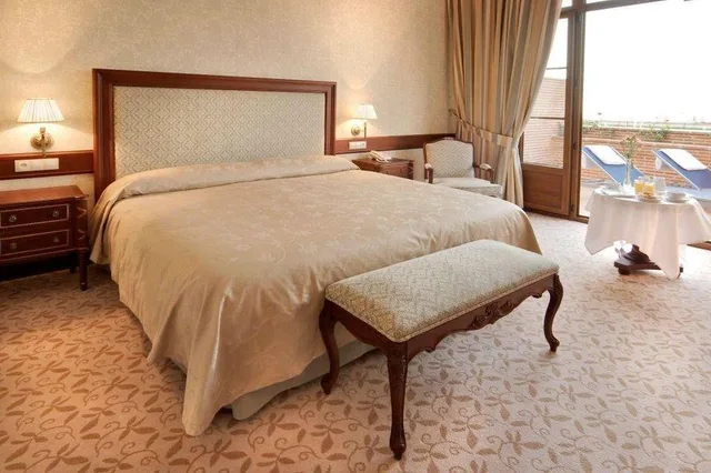 غرفة بسرير كوين، Candido 3/3