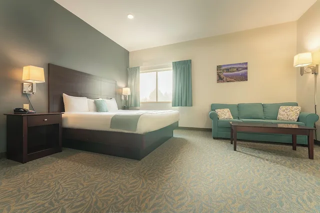 جناح جونيور بسرير كينج مع أريكة، Sun Ski Inn And Suites 9/10