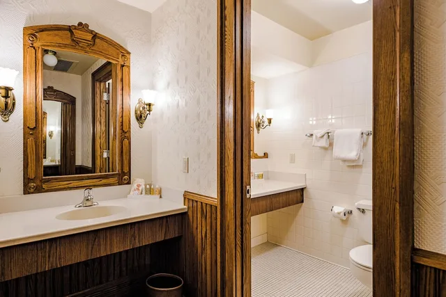 غرفة كلاسيكية بسرير كوين وسرير فردي، HISTORIC STRATER HOTEL 8/10