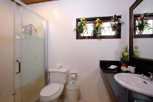 Room, Quadruple, Double and Twin Beds, Racha Island Resort (ex Rayaburi Resort) 2/2