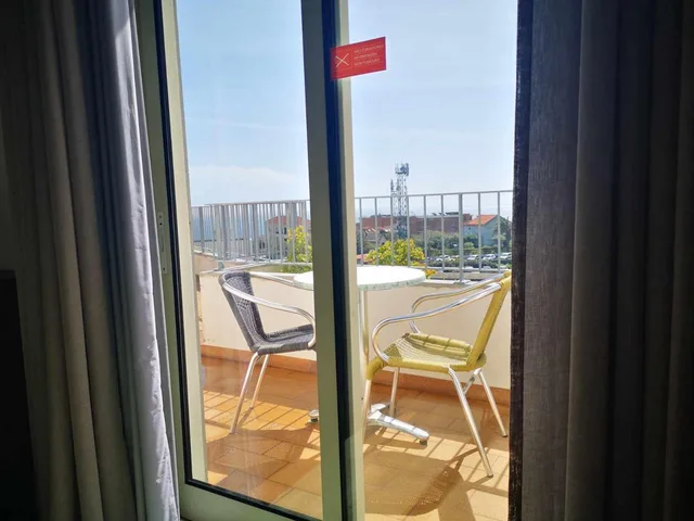 جناح جونيور، Quartier Latin 2/3