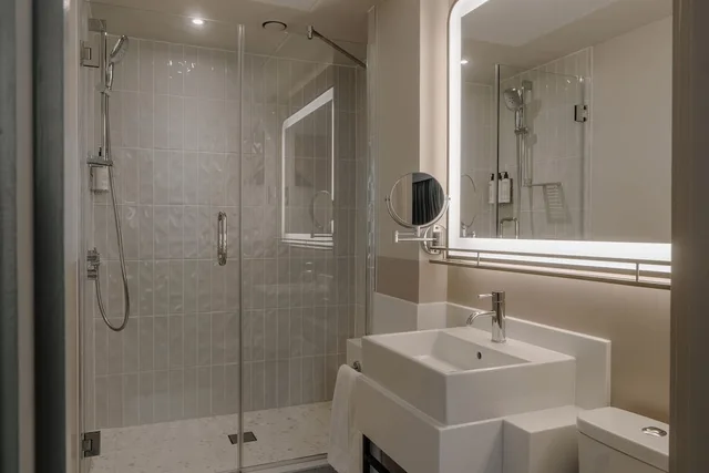 1 Bedroom, Suite, Queen Bed, Kitchenette, Club Quarters Hotel London City 6/9