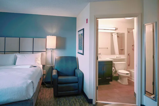 جناح استوديو بسرير كوين لذوي الإعاقة، Sonesta Simply Suites Dallas Galleria 3/9