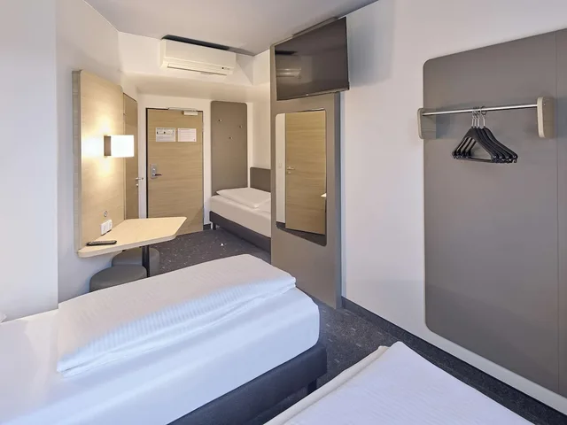 غرفة ثلاثية بثلاثة أسرّة، B&B Hotel Koeln-Messe 2/6