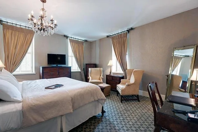 غرفة سوبيريور بسرير كينج، Nicollet Island Inn 2/4