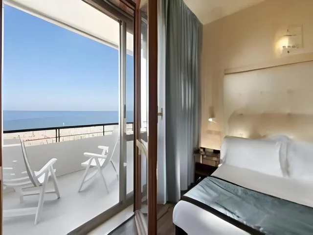 Classic, Double or Twin Bed, Yes Hotel Touring & Spa 2/2