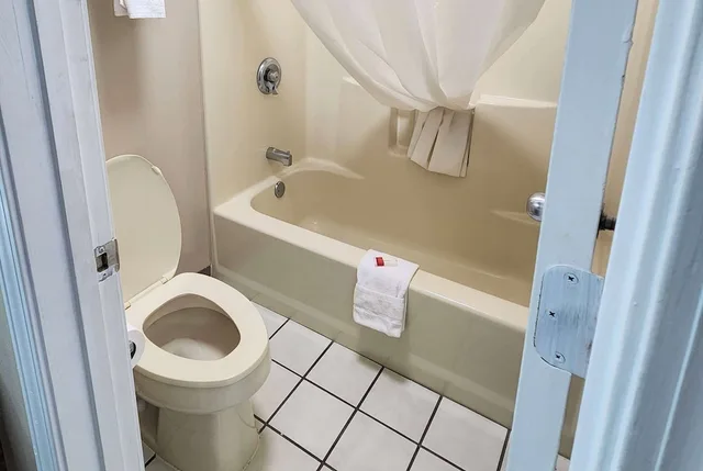 غرفة بسريرين مزدوجين لذوي الإعاقة، Baymont By Wyndham Eufaula 5/5