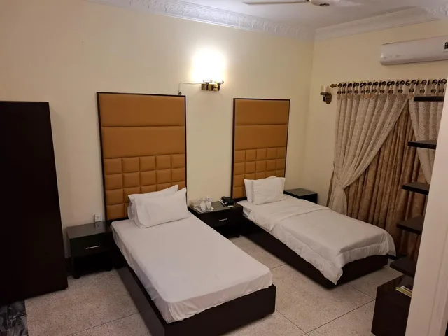 غرفة ديلوكس بسرير مزدوج، White House Karachi 1/2