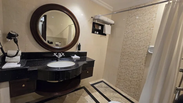 غرفة سوبيريور بسريرين منفصلين، Ramada by Wyndham Khajuraho 7/8