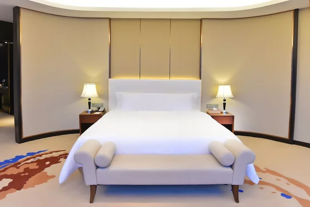 جناح بزنس بسرير كينج، GRAND SKYLIGHT INTERNATIONAL HOTEL HUIZHOU 1/1
