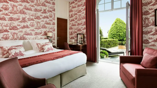 غرفة بريستيج بشرفة، Normandy Barriere Hotel 1/2