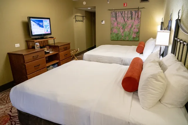 غرفة سوبيريور بسرير مزدوج، Banff Caribou Lodge & Spa 1/4